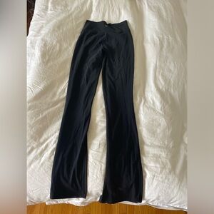 Athleta transcend slim medium tall black